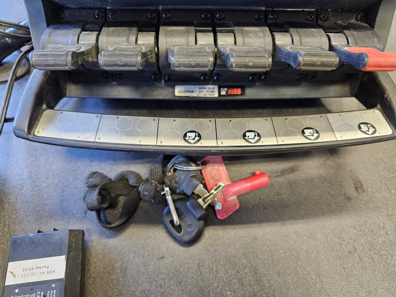 FRUEHAUF GRUE HIAB 288 - Dropside/ Flatbed semi-trailer: picture 3 FRUEHAUF GRUE HIAB 288 - Dropside/ Flatbed semi-trailer: picture 3