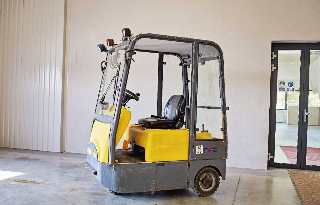 Tow tractor DEC Modena: picture 9