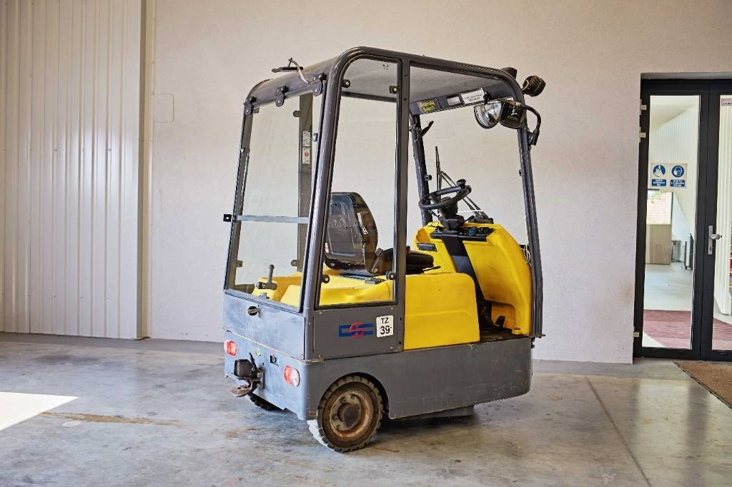 Tow tractor DEC Modena: picture 18