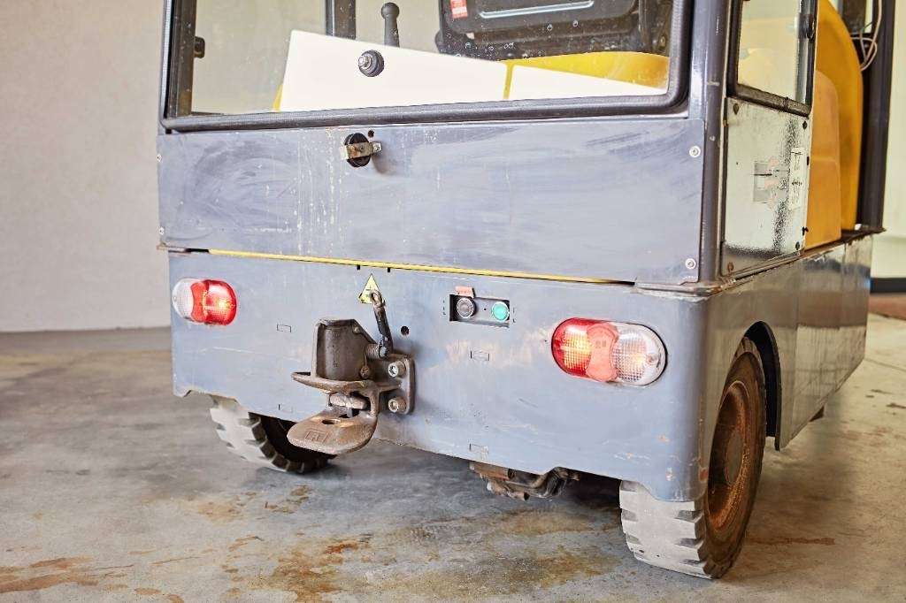 Tow tractor DEC Modena: picture 21