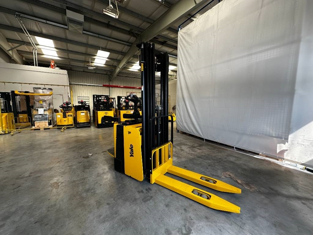 Yale MS12X - Electric forklift: picture 3 Yale MS12X - Electric forklift: picture 3