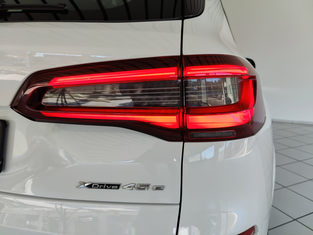 SUV BMW X5 xDrive 45 e M Sport HiFi HUD Pano Leder Laser: picture 11 SUV BMW X5 xDrive 45 e M Sport HiFi HUD Pano Leder Laser: picture 11