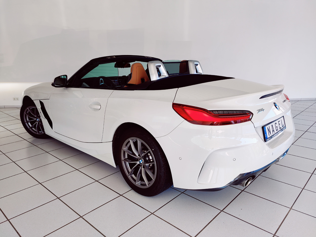 BMW Z4 sDrive 30 i M Sport Roadster Kam Head-Up Leder - Convertible: picture 4 BMW Z4 sDrive 30 i M Sport Roadster Kam Head-Up Leder - Convertible: picture 4