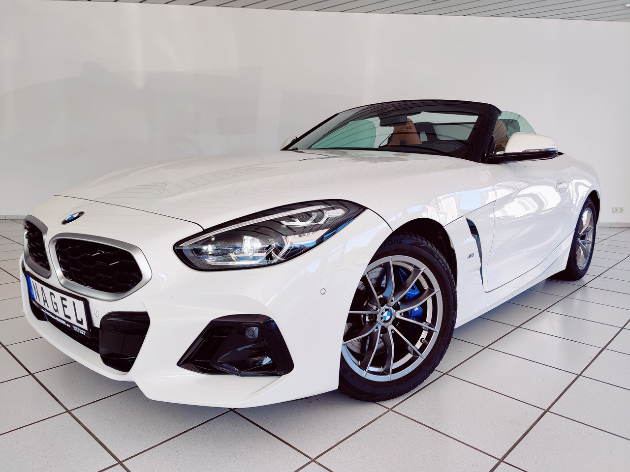 BMW Z4 sDrive 30 i M Sport Roadster Kam Head-Up Leder - Convertible: picture 1 BMW Z4 sDrive 30 i M Sport Roadster Kam Head-Up Leder - Convertible: picture 1