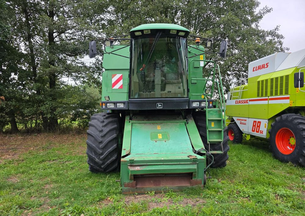 John Deere 2254 - Combine harvester: picture 3 John Deere 2254 - Combine harvester: picture 3