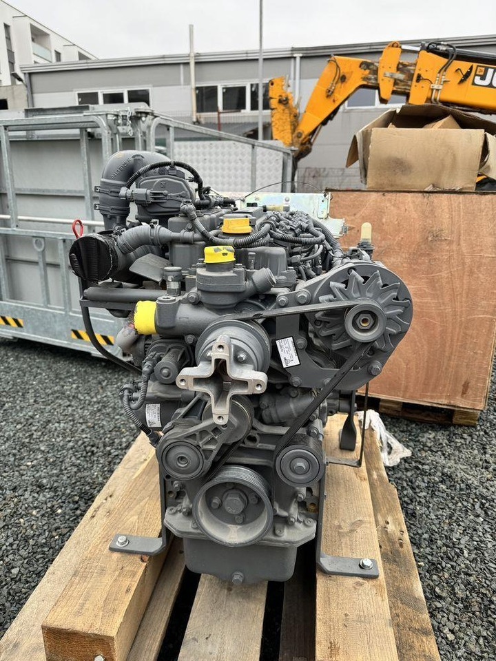 Deutz TD 2.9 L4 - Engine for Construction machinery: picture 2 Deutz TD 2.9 L4 - Engine for Construction machinery: picture 2