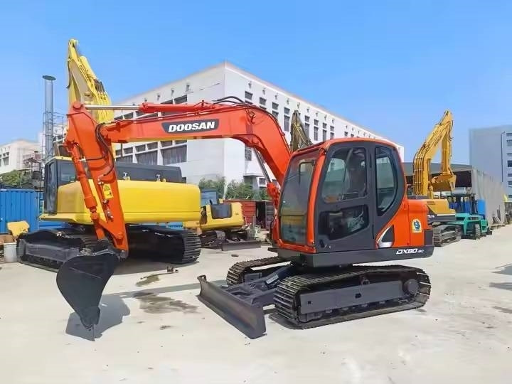 Doosan DX 80 - 9C - Mini excavator: picture 3 Doosan DX 80 - 9C - Mini excavator: picture 3