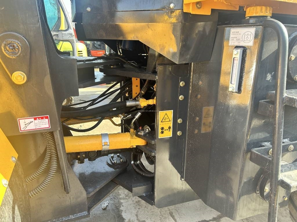 Liugong 835 - Wheel loader: picture 5 Liugong 835 - Wheel loader: picture 5