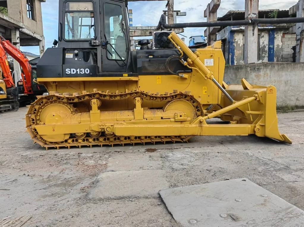 Shantui SD 13 - Bulldozer: picture 1 Shantui SD 13 - Bulldozer: picture 1