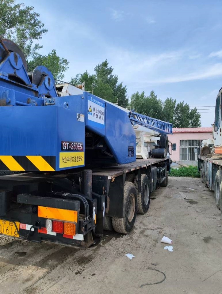 Tadano GT 250 - All terrain crane: picture 3 Tadano GT 250 - All terrain crane: picture 3