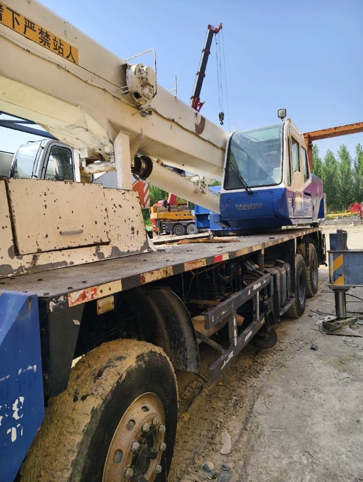 Tadano GT 250 - All terrain crane: picture 5 Tadano GT 250 - All terrain crane: picture 5