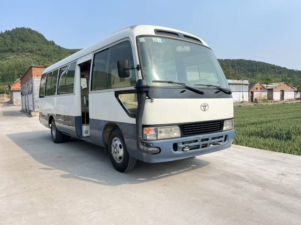 Toyota Coaster - Suburban bus: picture 1 Toyota Coaster - Suburban bus: picture 1