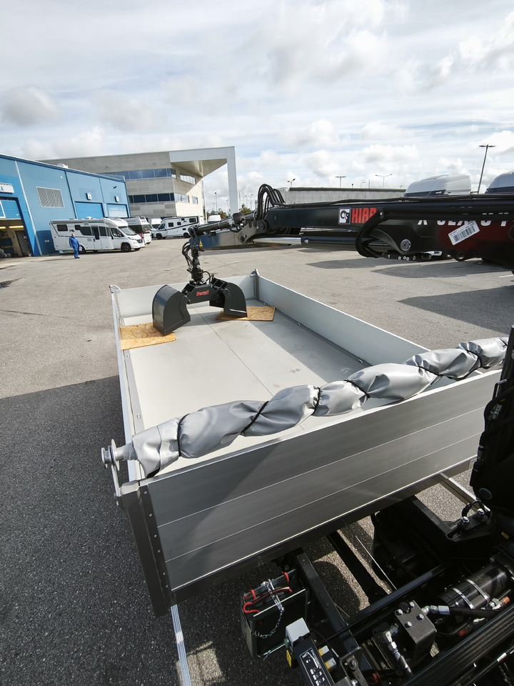 IVECO Daily 70C18H - Tipper van: picture 4 IVECO Daily 70C18H - Tipper van: picture 4