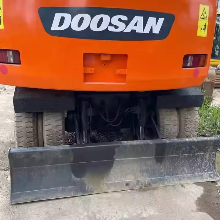 Doosan DH150W-7 - Wheel excavator: picture 4 Doosan DH150W-7 - Wheel excavator: picture 4