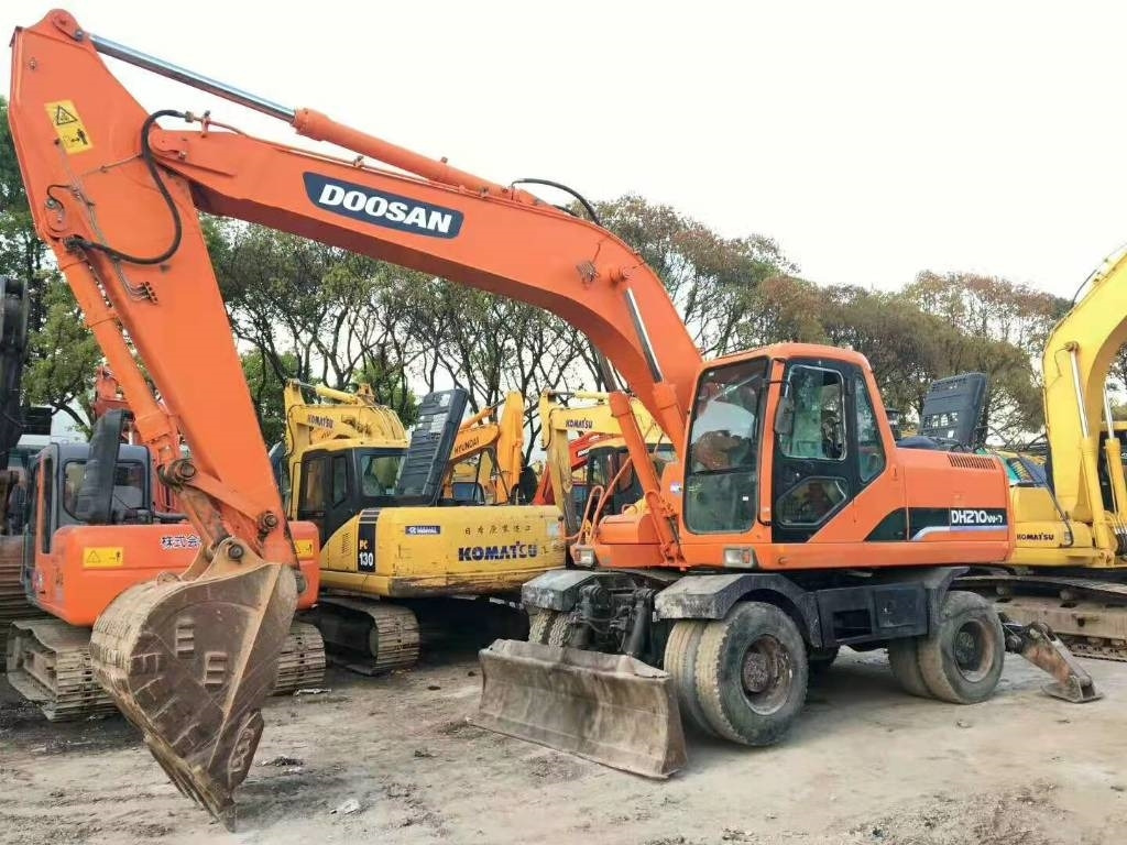 Doosan DH210W-7 - Wheel excavator: picture 2 Doosan DH210W-7 - Wheel excavator: picture 2