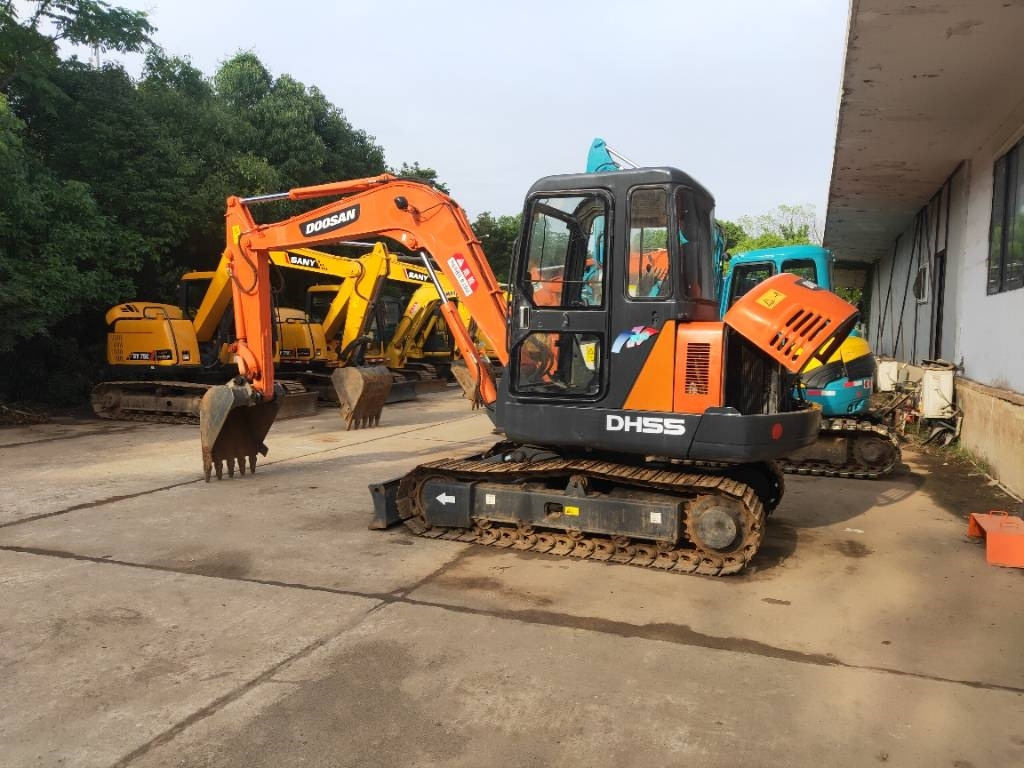 Doosan DH55 - Mini excavator: picture 4 Doosan DH55 - Mini excavator: picture 4