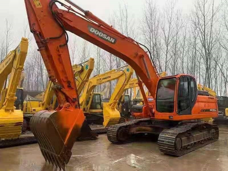 Doosan DX300LC - Crawler excavator: picture 1 Doosan DX300LC - Crawler excavator: picture 1