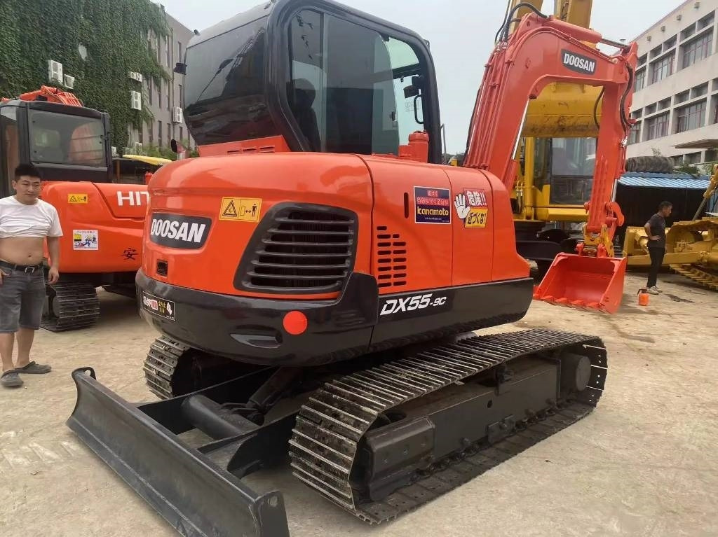 Doosan DX55-9C - Mini excavator: picture 1 Doosan DX55-9C - Mini excavator: picture 1