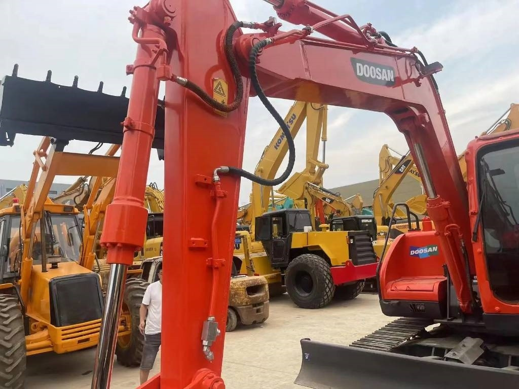 Doosan DX80 - Mini excavator: picture 4 Doosan DX80 - Mini excavator: picture 4