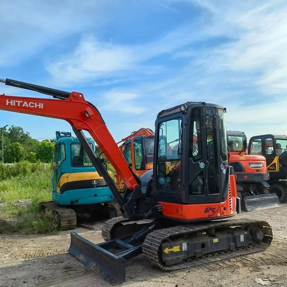 Hitachi ZX30 - Mini excavator: picture 1 Hitachi ZX30 - Mini excavator: picture 1