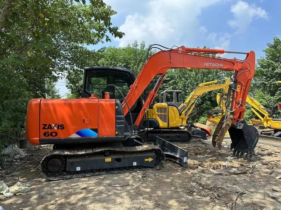 Hitachi ZX60 - Mini excavator: picture 2 Hitachi ZX60 - Mini excavator: picture 2