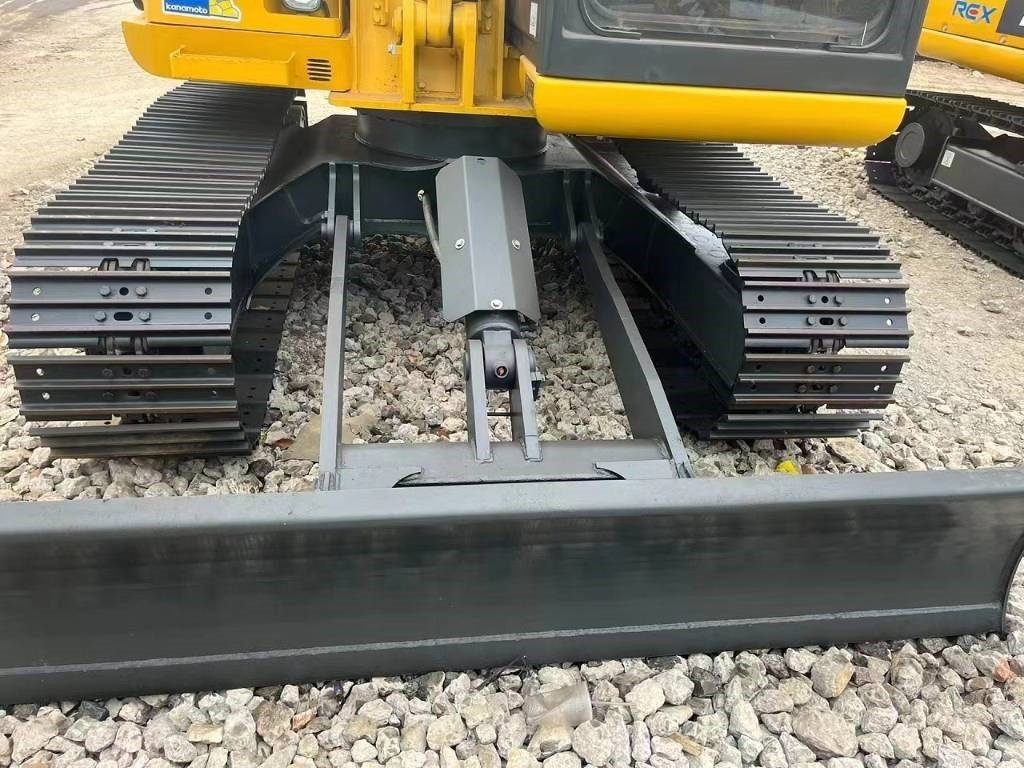 Komatsu PC70-8 - Mini excavator: picture 3 Komatsu PC70-8 - Mini excavator: picture 3