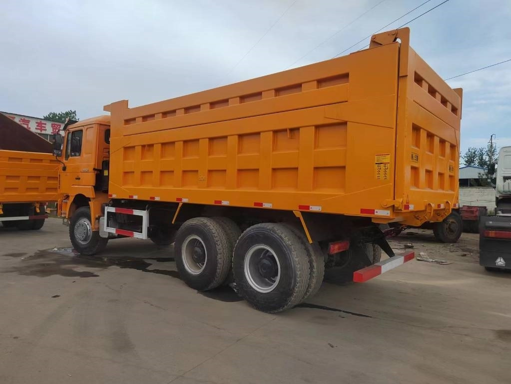 Shacman F3000 6x4 - Tipper: picture 5 Shacman F3000 6x4 - Tipper: picture 5