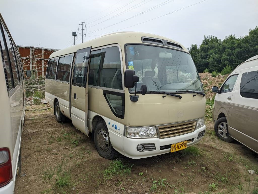 Toyota Coaster Bus - Minibus, Passenger van: picture 2 Toyota Coaster Bus - Minibus, Passenger van: picture 2