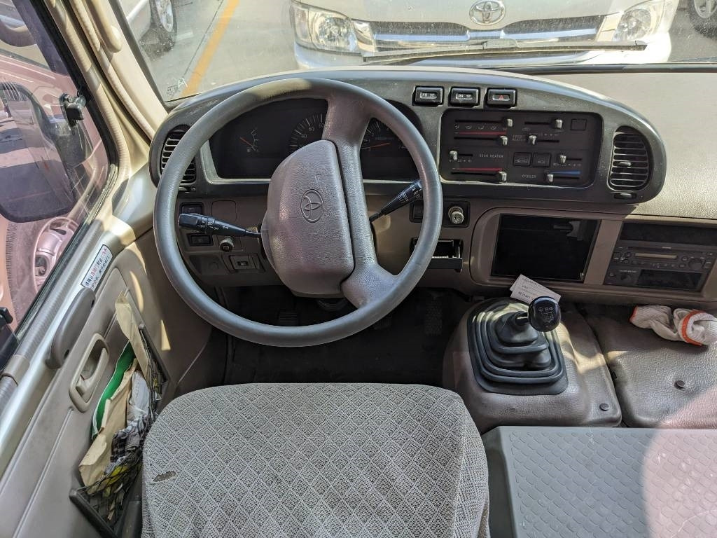 Toyota Coaster Bus - Minibus, Passenger van: picture 4 Toyota Coaster Bus - Minibus, Passenger van: picture 4