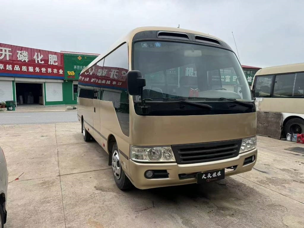 Toyota Coaster Bus - Minibus, Passenger van: picture 4 Toyota Coaster Bus - Minibus, Passenger van: picture 4