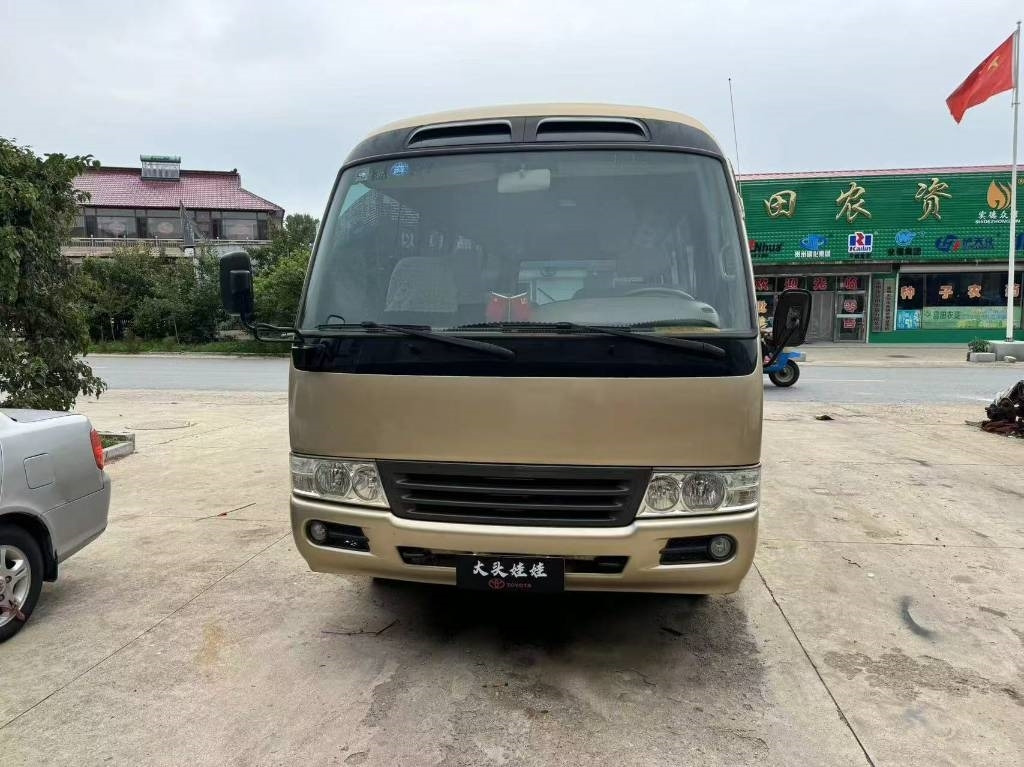 Toyota Coaster Bus - Minibus, Passenger van: picture 2 Toyota Coaster Bus - Minibus, Passenger van: picture 2