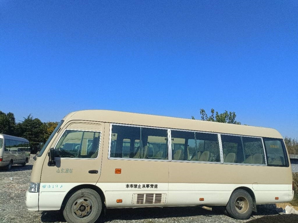 Toyota Coaster Bus - Minibus, Passenger van: picture 3 Toyota Coaster Bus - Minibus, Passenger van: picture 3