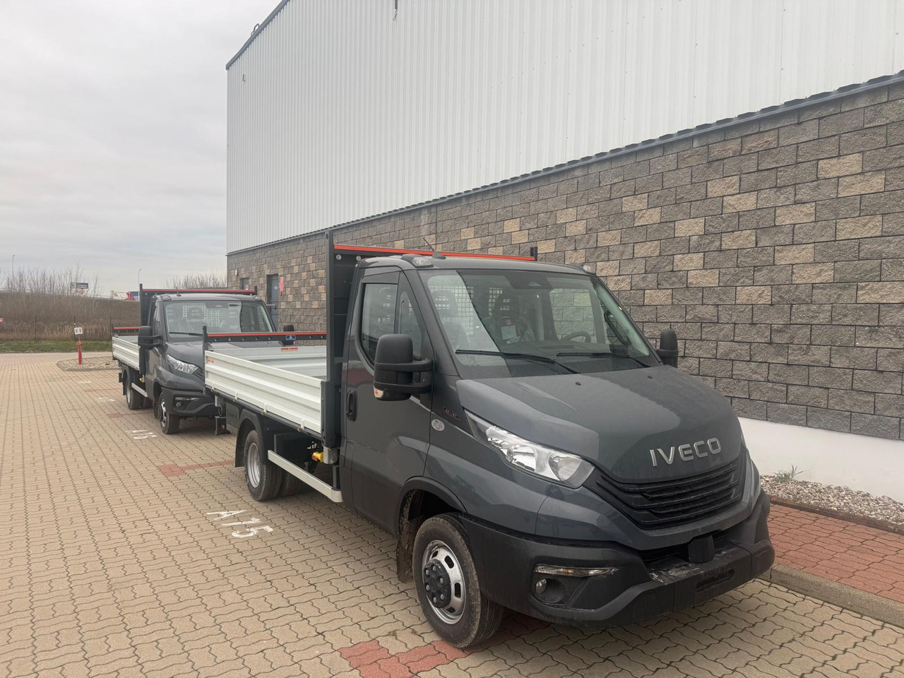 Iveco Daily 35C18 - Tipper van: picture 1 Iveco Daily 35C18 - Tipper van: picture 1