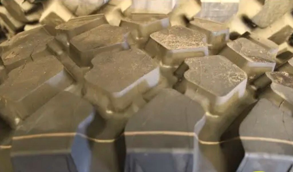 Michelin 11.00r20 Michelin xzl_11x20 Michelin xzl - Tire for Truck: picture 1 Michelin 11.00r20 Michelin xzl_11x20 Michelin xzl - Tire for Truck: picture 1