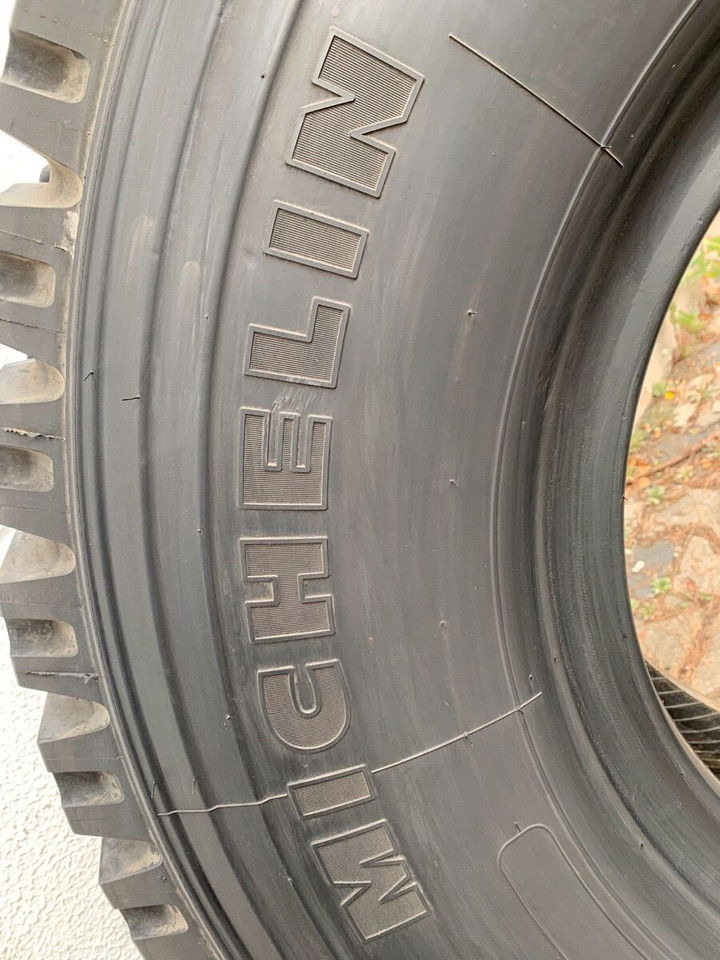 Michelin 14.00R20 Michelin xzl - Tire for Truck: picture 3 Michelin 14.00R20 Michelin xzl - Tire for Truck: picture 3