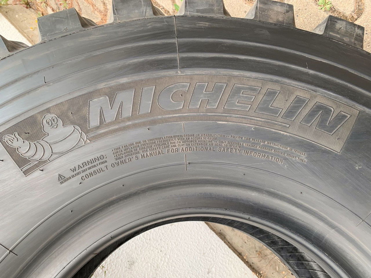 Michelin 14.00R20 Michelin xzl+ - Tire for Truck: picture 3 Michelin 14.00R20 Michelin xzl+ - Tire for Truck: picture 3