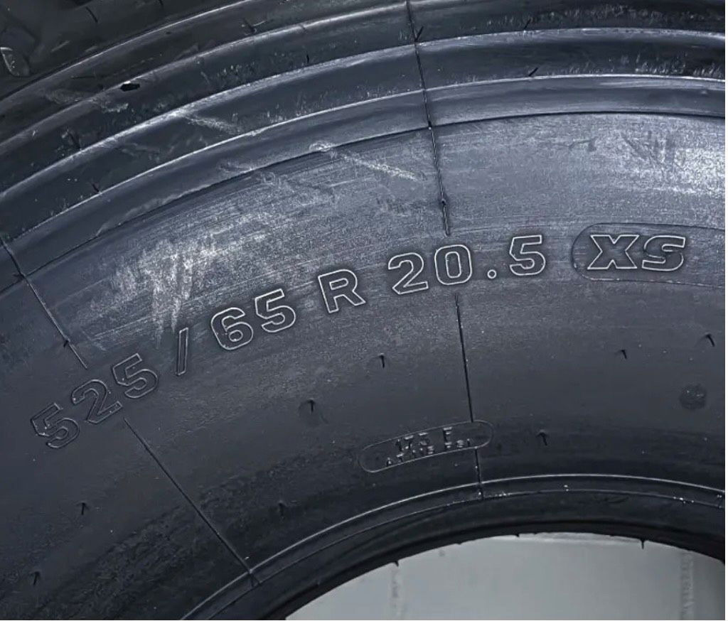 Michelin 525/65R20.5 20.5R20.5 Michelin XS 525/65R20.5 20.5R20.5 Michelin XS - Tire for Truck: picture 3 Michelin 525/65R20.5 20.5R20.5 Michelin XS 525/65R20.5 20.5R20.5 Michelin XS - Tire for Truck: picture 3