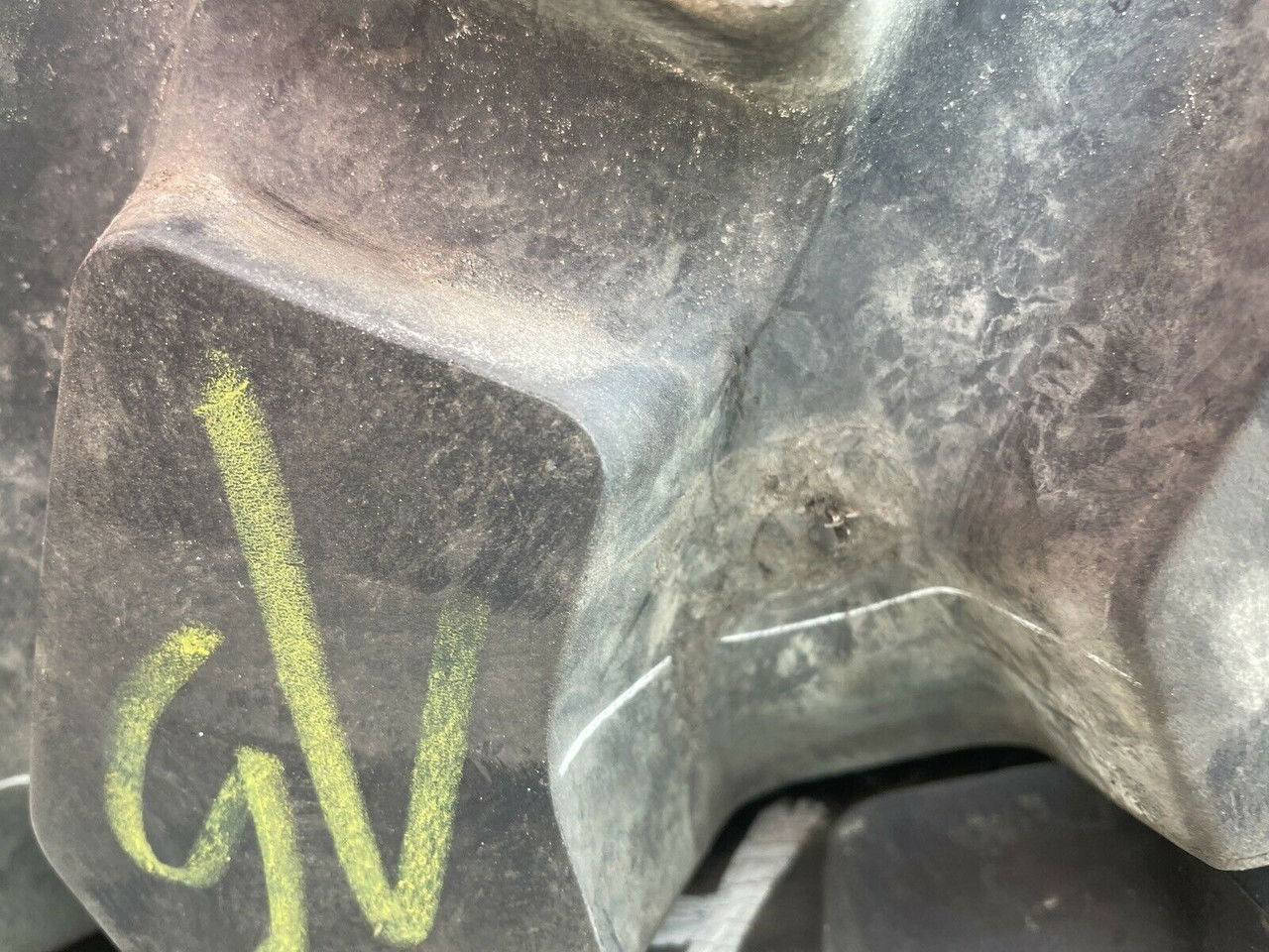 Michelin xzl_1600r20 xzl - Tire for Truck: picture 5 Michelin xzl_1600r20 xzl - Tire for Truck: picture 5