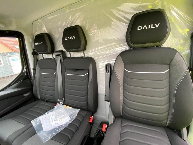 Iveco 35C18H - Panel van: picture 5 Iveco 35C18H - Panel van: picture 5