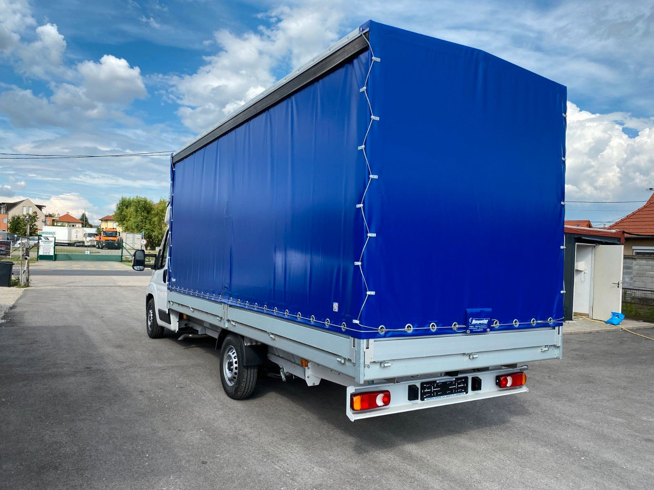 Peugeot BOXER CHC L4 HEAVY PRITSCHE+PLANE+SCHLAFKABINE - Curtain side van: picture 4 Peugeot BOXER CHC L4 HEAVY PRITSCHE+PLANE+SCHLAFKABINE - Curtain side van: picture 4