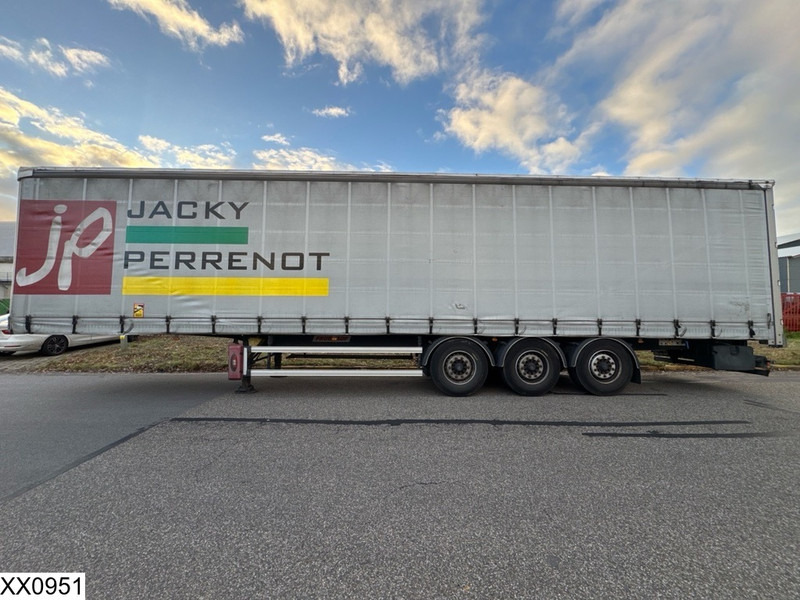 Fruehauf Tautliner - Curtainsider semi-trailer: picture 2 Fruehauf Tautliner - Curtainsider semi-trailer: picture 2