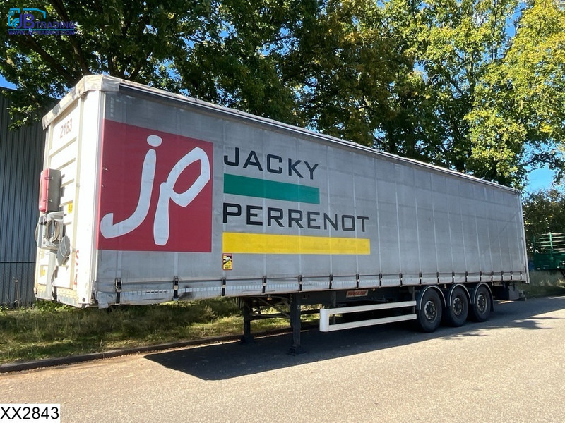 Curtainsider semi-trailer Fruehauf Tautliner: picture 1