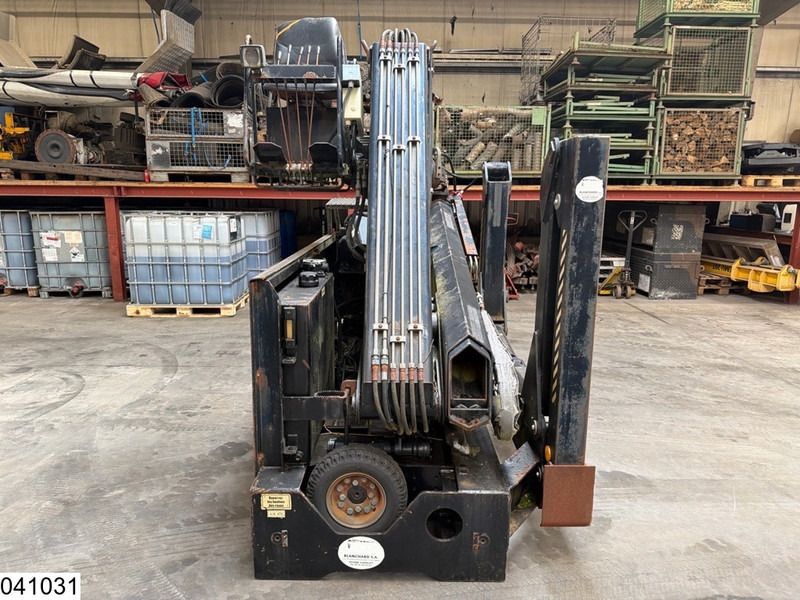 Hiab R 130 F2 - Truck mounted crane: picture 4 Hiab R 130 F2 - Truck mounted crane: picture 4