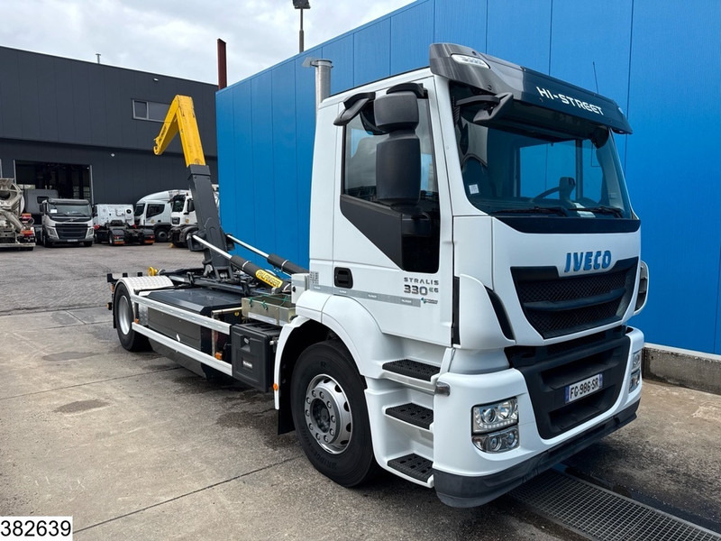 Iveco Stralis 330 CNG Unused, EURO 6, Retarder, Palfinger - Hook lift truck: picture 3 Iveco Stralis 330 CNG Unused, EURO 6, Retarder, Palfinger - Hook lift truck: picture 3