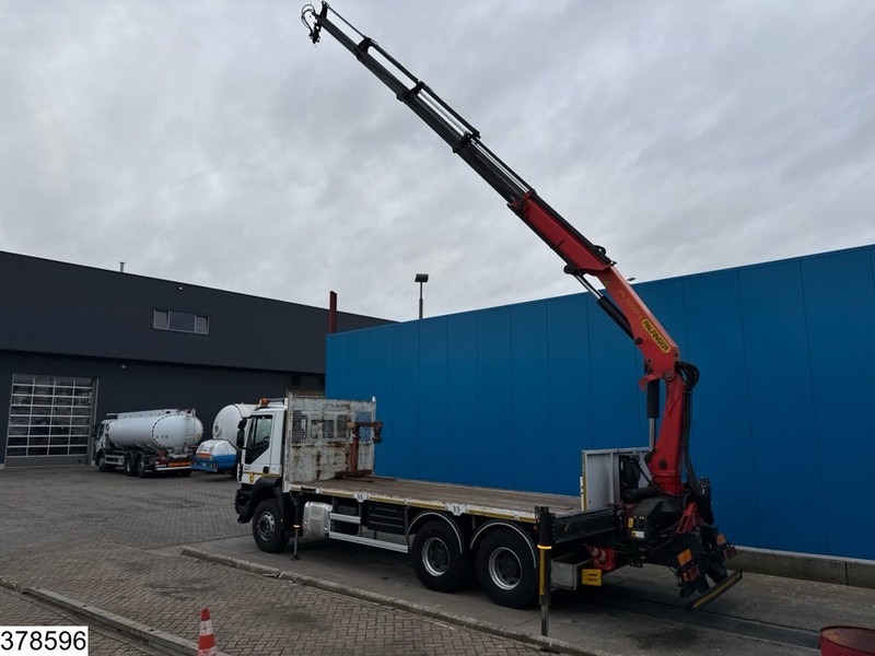 Iveco Trakker 360 6X4, EURO 6, Palfinger, Remote, Steel suspension - Dropside/ Flatbed truck, Crane truck: picture 4 Iveco Trakker 360 6X4, EURO 6, Palfinger, Remote, Steel suspension - Dropside/ Flatbed truck, Crane truck: picture 4