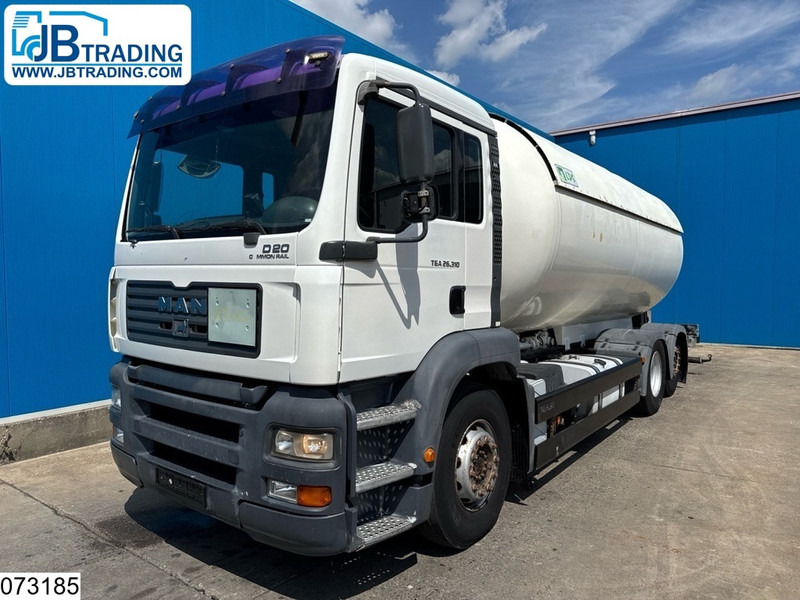 MAN TGA 26 310 6X2, 22070 Liter, PTO - Tanker truck: picture 1 MAN TGA 26 310 6X2, 22070 Liter, PTO - Tanker truck: picture 1
