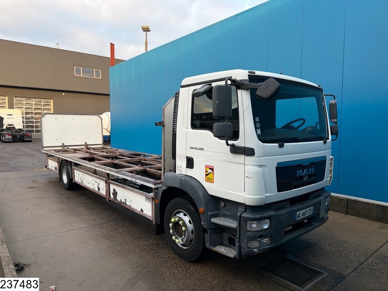 MAN TGM EURO 4 - Dropside/ Flatbed truck: picture 3 MAN TGM EURO 4 - Dropside/ Flatbed truck: picture 3