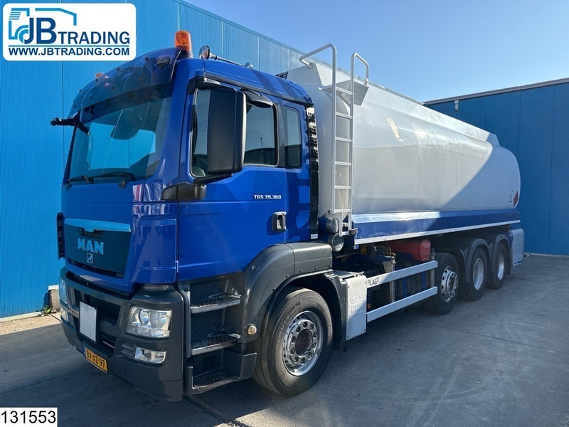 MAN TGS 39 360 8x2, FUEL, 31300 Liter, 4 Comp - Tanker truck: picture 1 MAN TGS 39 360 8x2, FUEL, 31300 Liter, 4 Comp - Tanker truck: picture 1