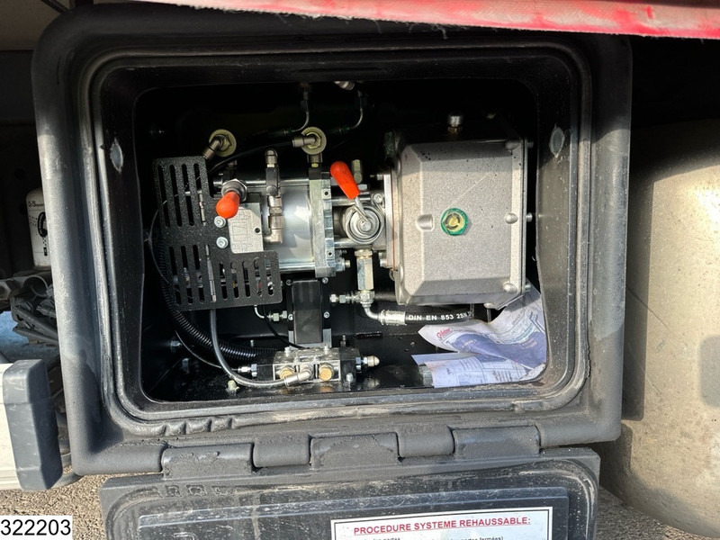 Mercedes-Benz Actros 2548 EURO 6, Lift roof - Curtain side truck: picture 5 Mercedes-Benz Actros 2548 EURO 6, Lift roof - Curtain side truck: picture 5