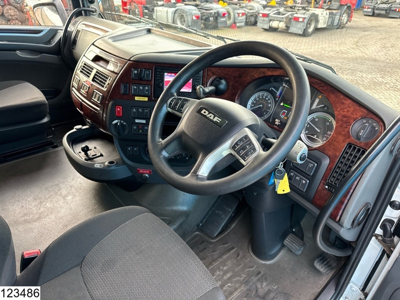 DAF XF 460 6x2, EURO 6, RHD, PTO, ACC - Tractor unit: picture 5 DAF XF 460 6x2, EURO 6, RHD, PTO, ACC - Tractor unit: picture 5